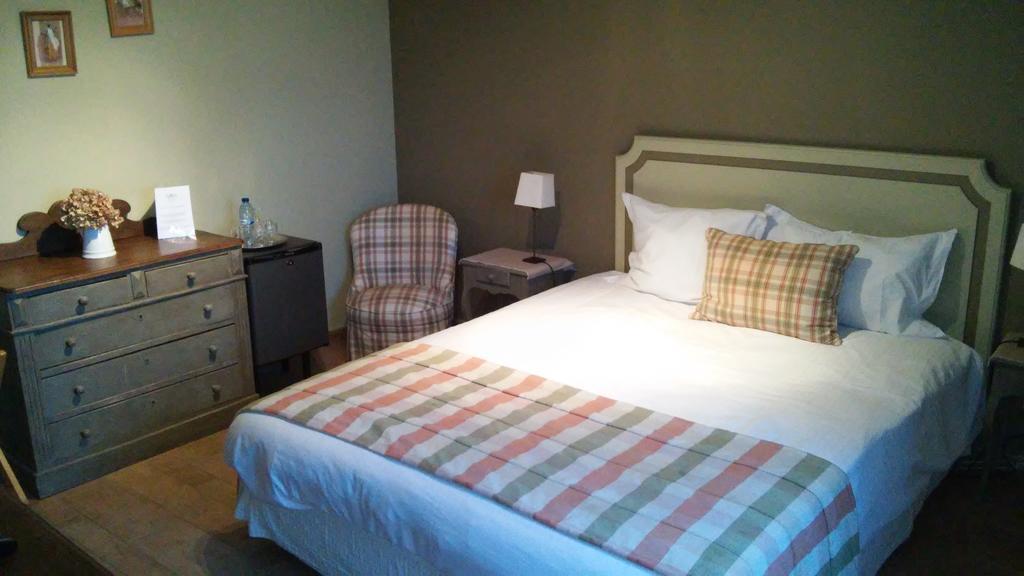 Hostellerie Au Coeur Du Spinois Rebecq-Rognon Rum bild