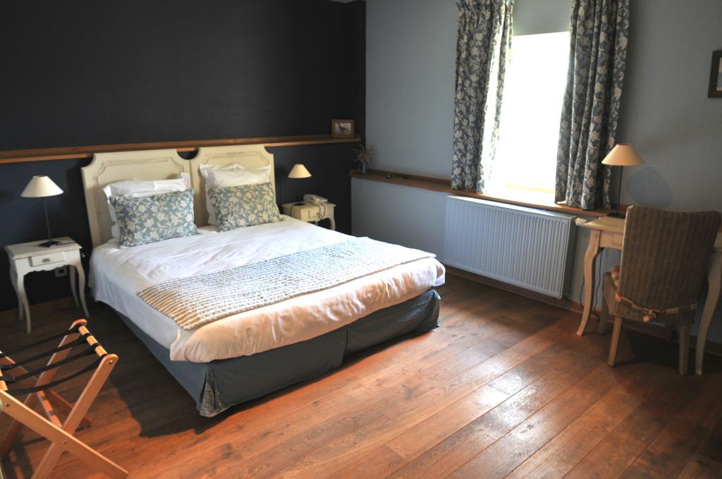 Hostellerie Au Coeur Du Spinois Rebecq-Rognon Rum bild