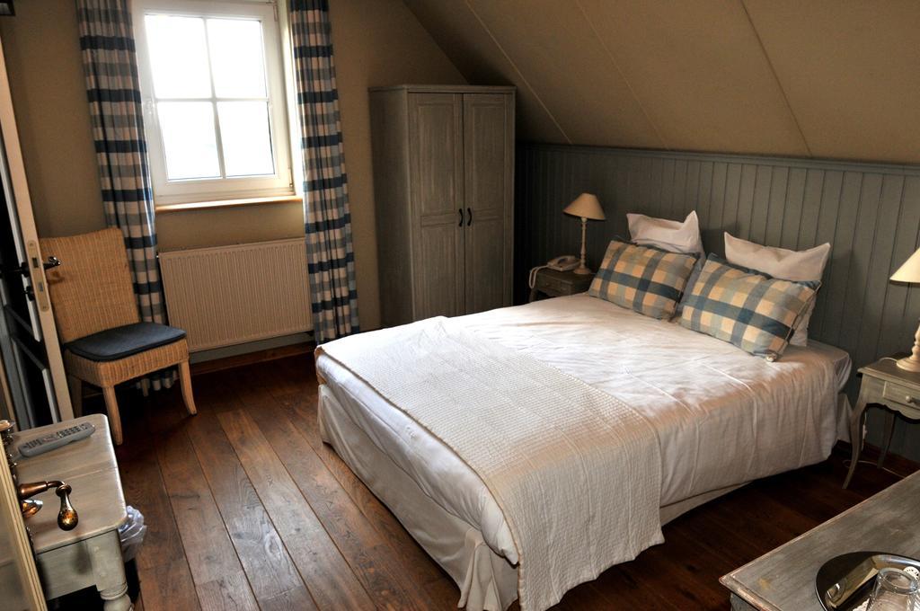 Hostellerie Au Coeur Du Spinois Rebecq-Rognon Rum bild
